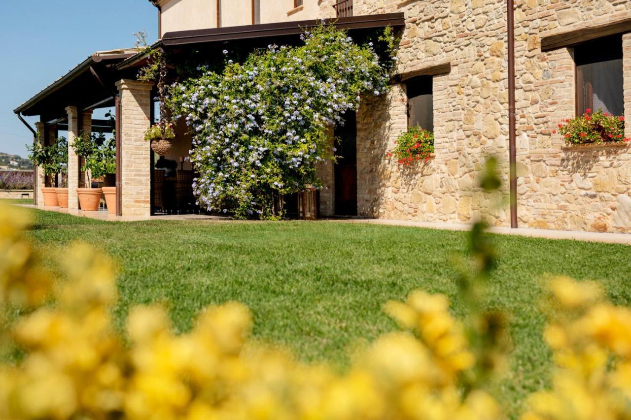 Agrirelais Collelago Massignano Exteriör bild